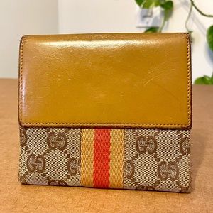Authentic Gucci Wallet Canvas and Leather Women’s Tan Red Stripe PRELOVED w Clip